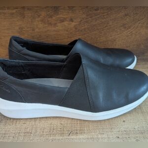 Clark's Black Slip-On Shoes Size 8